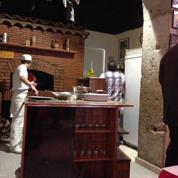 Photo taken at Pizzeria Napoli Chez Nicolo &amp; Franco Morreale by Alina Z. on 11/5/2013