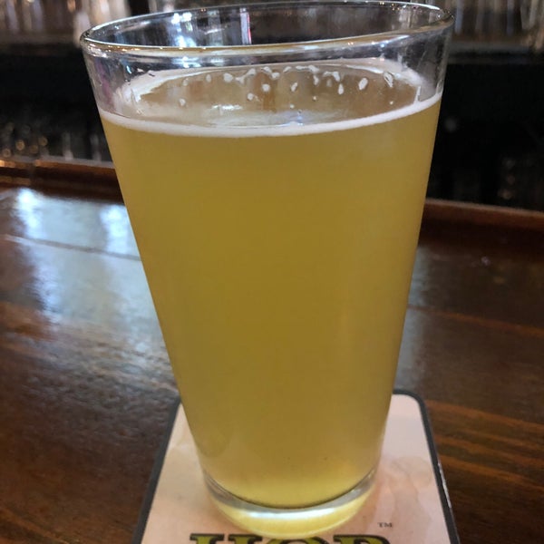Photo taken at Dunedin House of Beer by Sparky W. on 7/6/2019
