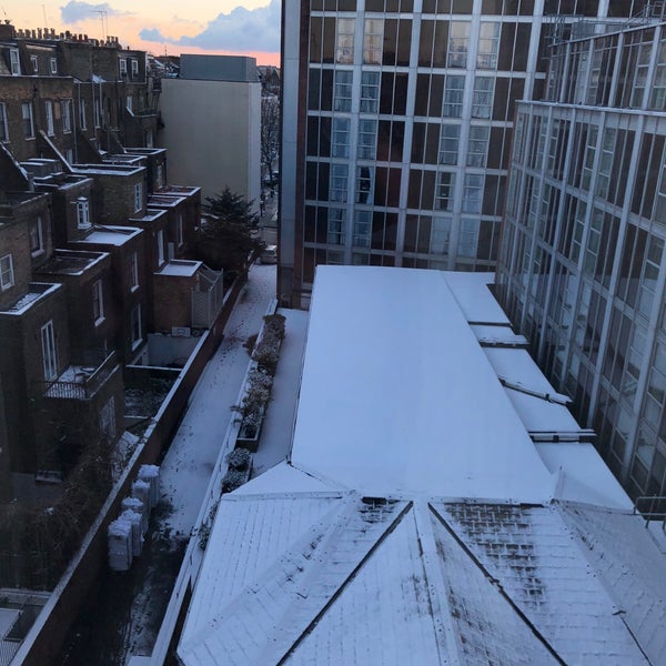 Foto scattata a London Marriott Hotel Kensington da Q il 2/27/2018