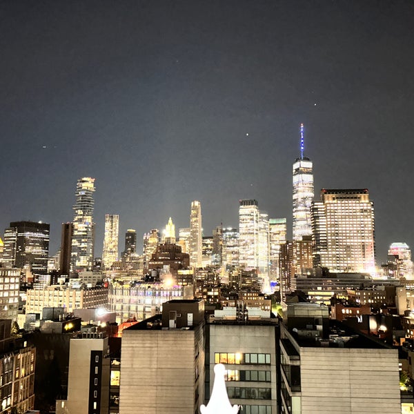 5/11/2023 tarihinde Qziyaretçi tarafından Bar Hugo - Rooftop'de çekilen fotoğraf