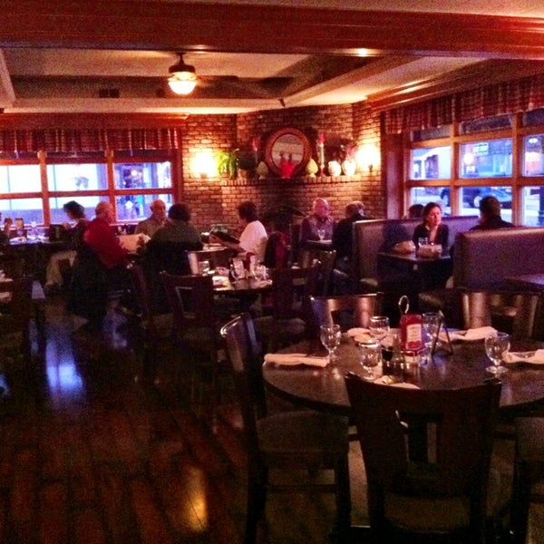 3/3/2013にCarl C.がSea Cove Italian american Bar and Grillで撮った写真