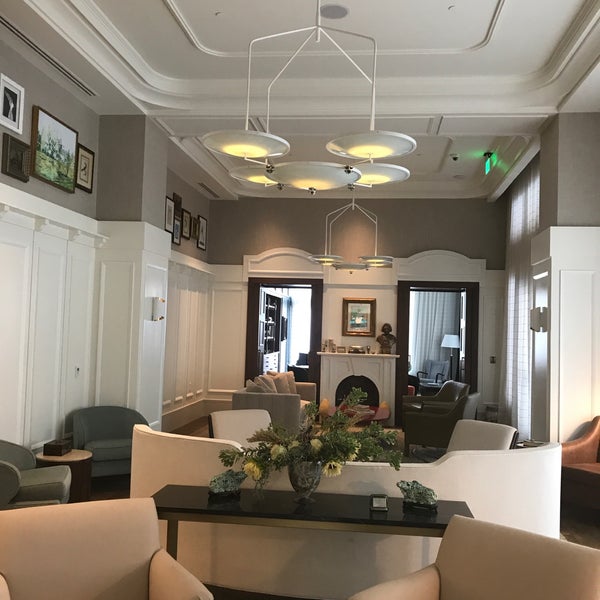 Photo taken at Perry Lane Hotel, a Luxury Collection Hotel, Savannah by Colleen H. on 9/28/2018
