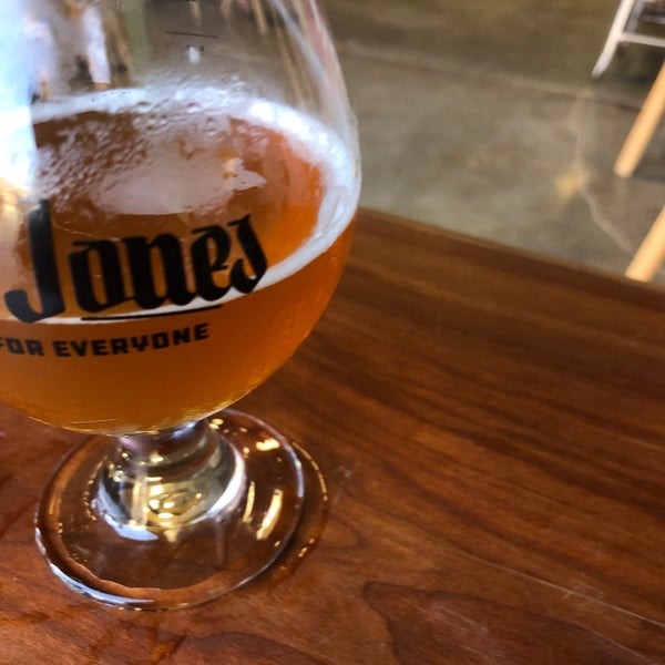 8/28/2021 tarihinde Scott B.ziyaretçi tarafından Giant Jones Brewing Company'de çekilen fotoğraf