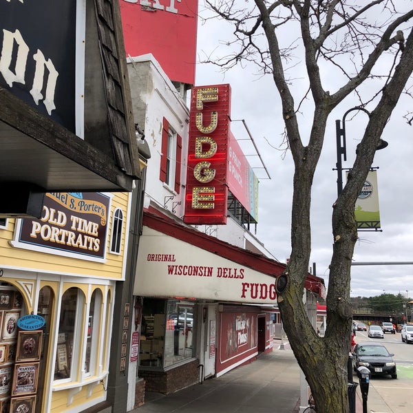 Original Wisconsin Dells Fudge Dessert Shop
