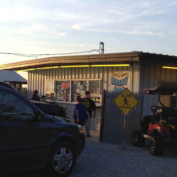 Dee & Gee's Dairy Bar 27951 Ayersville Ave