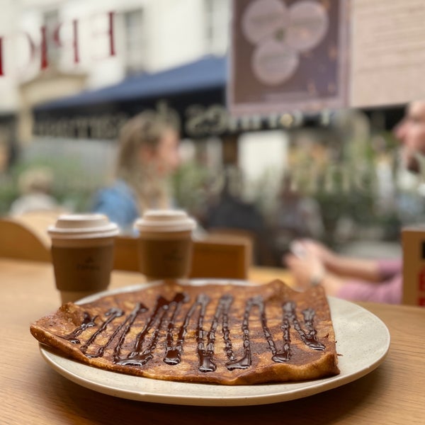 9/25/2021 tarihinde Razan A.ziyaretçi tarafından BREIZH Café Odéon | La Crêpe Autrement'de çekilen fotoğraf