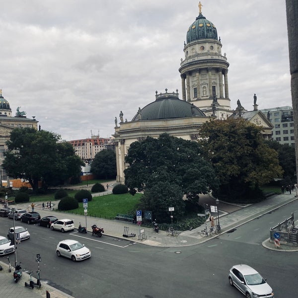 รูปภาพถ่ายที่ Rausch Schokoladenhaus โดย …. เมื่อ 10/16/2021