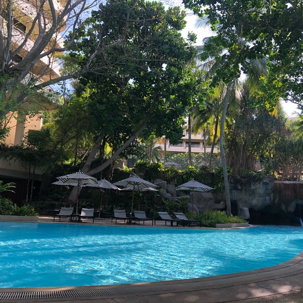 Foto diambil di Garden Pool @ Hilton Phuket Arcadia Resort &amp; Spa oleh Teddy pada 1/29/2020