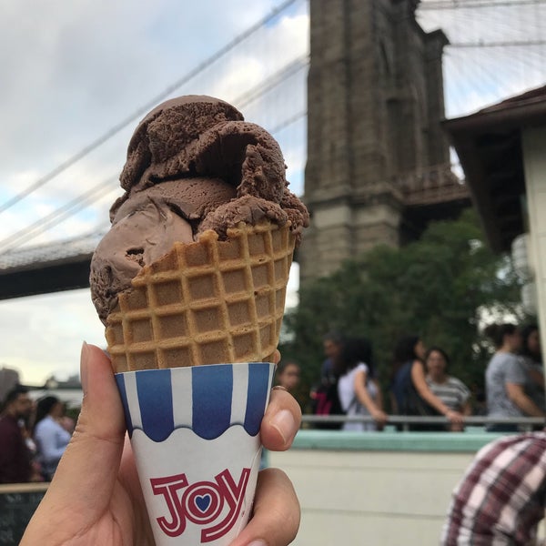 10/7/2018 tarihinde ipleiie C.ziyaretçi tarafından Brooklyn Ice Cream Factory'de çekilen fotoğraf