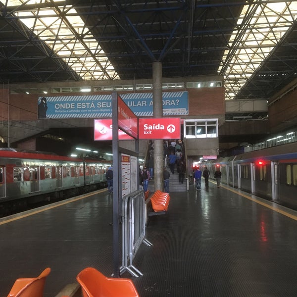 Estação Palmeiras-Barra Funda da CPTM recebe roda de capoeira na