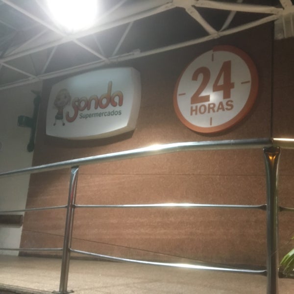 Foto diambil di Sonda Supermercados oleh Caio César O. pada 7/17/2017