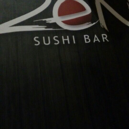 Foto tomada en Zen Sushi Bar  por Jhonas L. el 4/19/2015