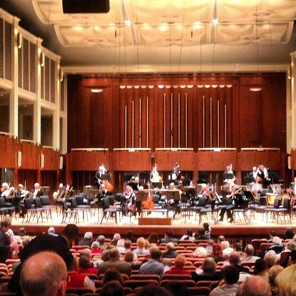Hilbert Circle Theatre Downtown Indianapolis 55 Monument Cir