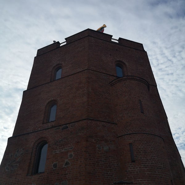 Foto diambil di Gedimino Pilies Bokštas | Gediminas’ Tower of the Upper Castle oleh Agne A. pada 10/15/2022