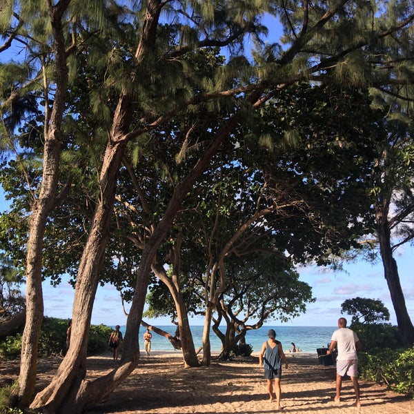Photos at Kailua Beach (Flagpoles) kailua 5 tips