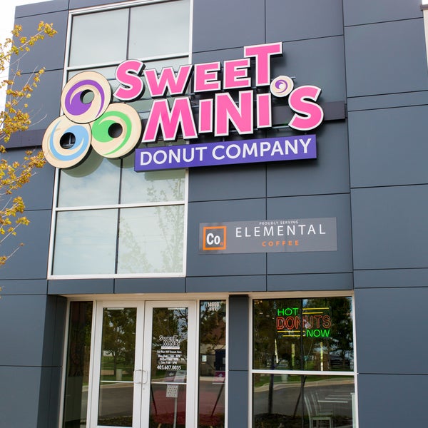 รูปภาพถ่ายที่ Sweet Mini&#39;s Donut Company โดย Sweet Mini&#39;s Donut Company เมื่อ 9/6/2017