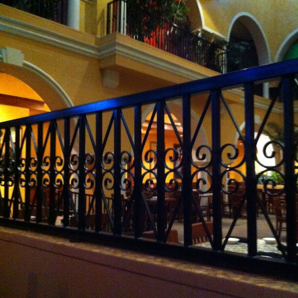 Foto diambil di Abuelo&#39;s Mexican Restaurant oleh Fran T. pada 1/22/2013
