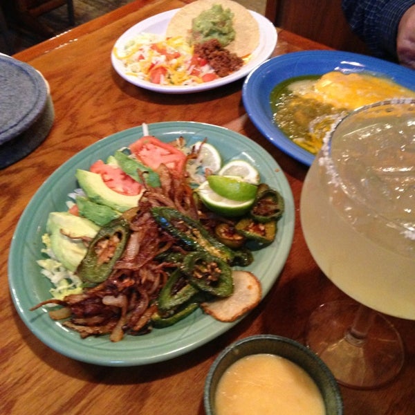 Foto tomada en Abuelo&#39;s Mexican Restaurant  por Fran T. el 2/18/2013