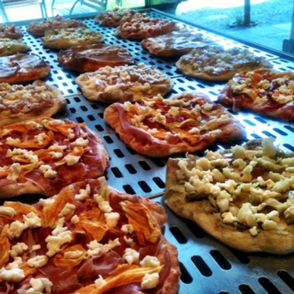 Foto tirada no(a) pizza @steba - asporto &amp; taglio por @steba em 5/9/2014