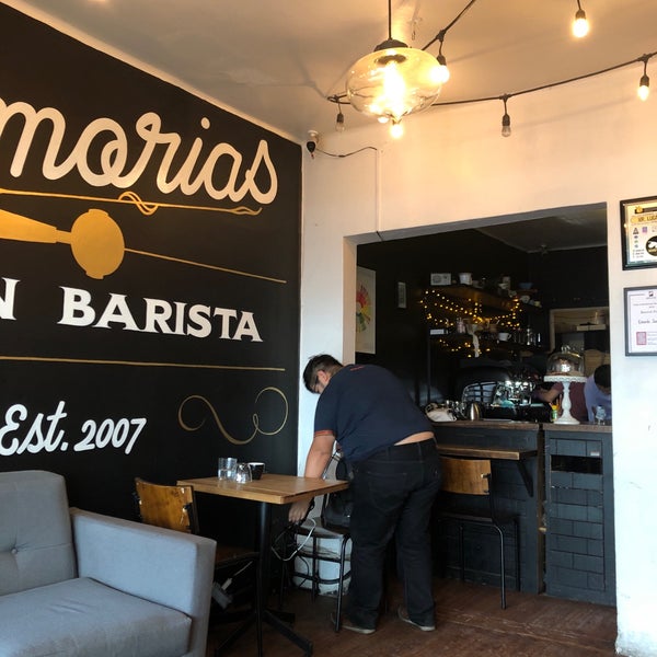 Foto diambil di Café Memorias de un Barista oleh Inti A. pada 3/18/2019