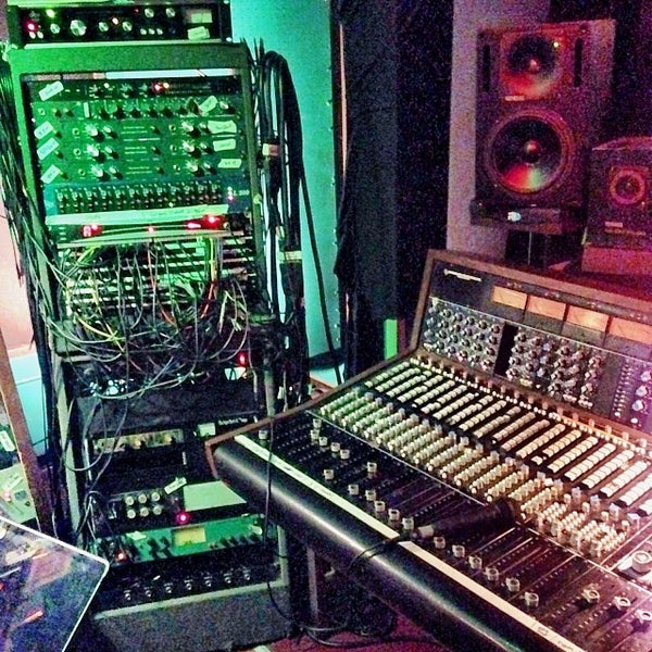 4/10/2014にWarren H.がSwing House Studiosで撮った写真