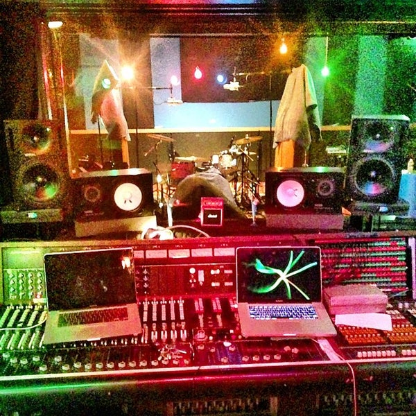 Photo taken at Swing House Studios by Warren H. on 10/24/2013