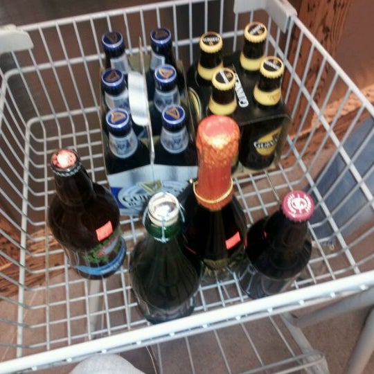 Photos at Gomer's Midtown Liquor Store in Kansas City