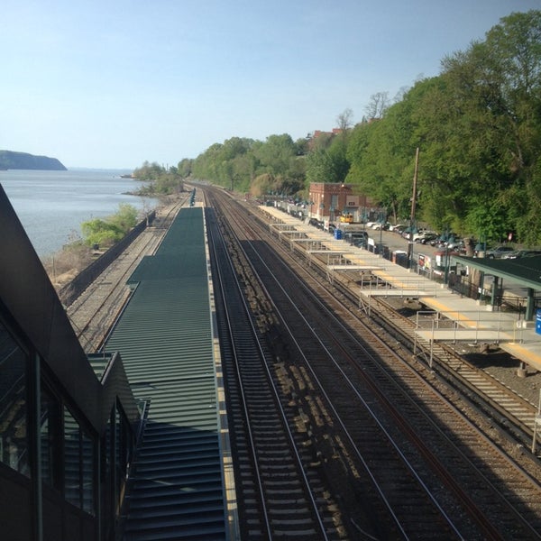 Photos at Metro North Riverdale Station North Riverdale 6 tips