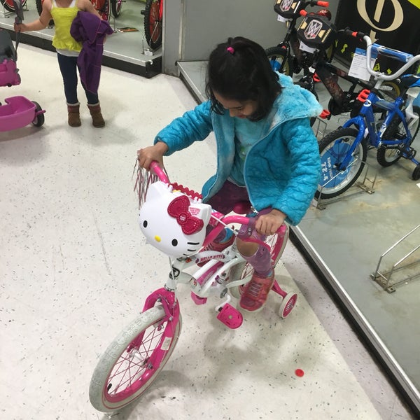 Hello kitty bike toys r us 2025