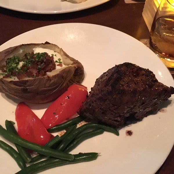 Photo taken at The Keg Steakhouse + Bar - Dunsmuir by Ryo A. on 9/15/2018