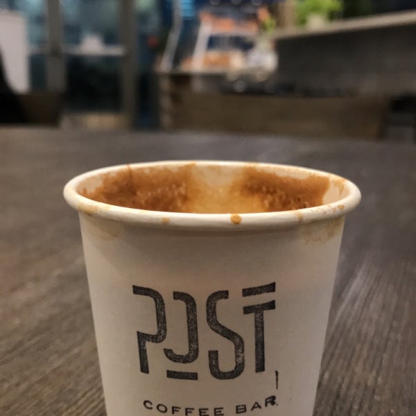 Foto diambil di Post Coffee Bar oleh A S A 🇦🇪 pada 11/12/2018