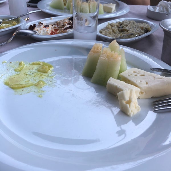 Das Foto wurde bei Kalkan Balık Restaurant von ilker E. am 8/4/2018 aufgenommen