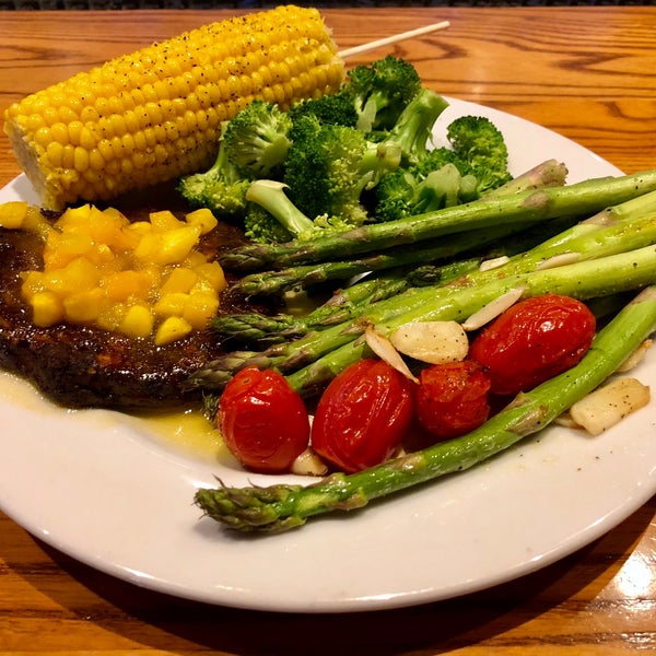 Photo taken at Chili&#39;s Grill &amp; Bar by Leon S. on 6/21/2018