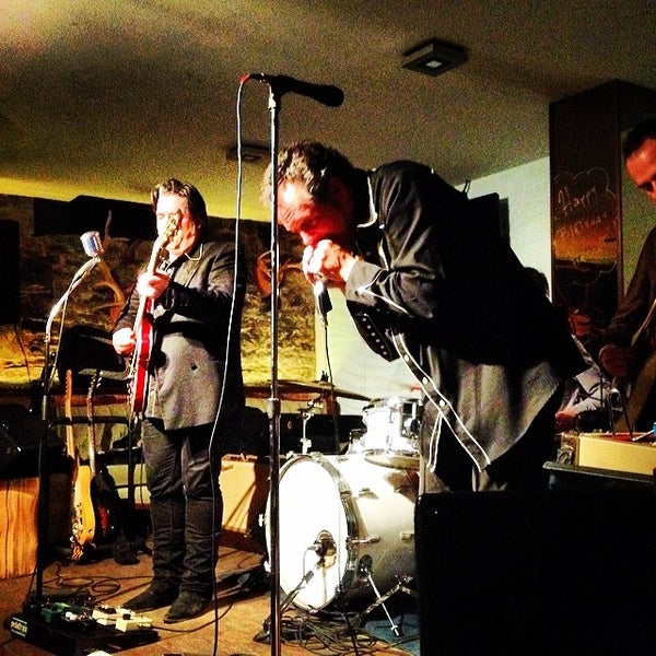 3/2/2014にFrancois B.がM Montréal Hostel &amp; Barで撮った写真