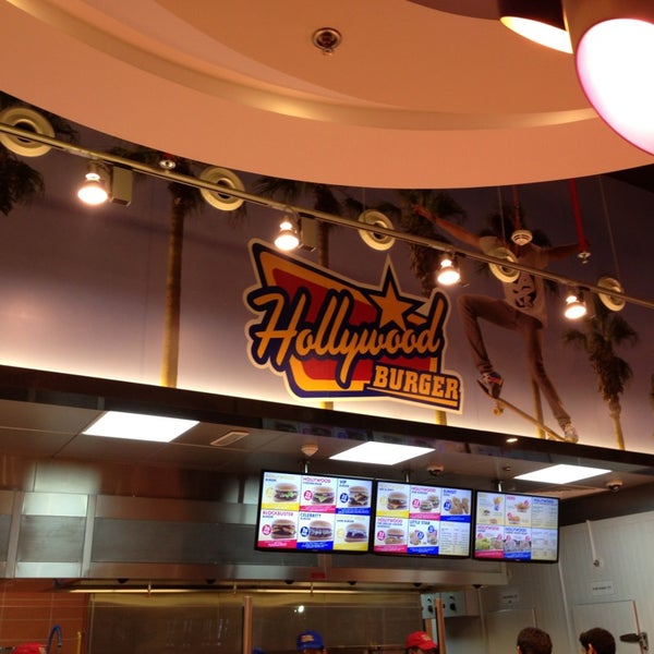 Foto diambil di Hollywood Burger هوليوود برجر oleh Bader M. pada 2/12/2013