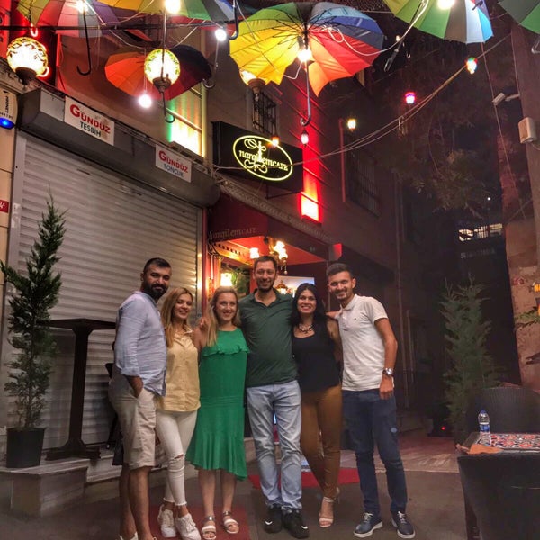 7/20/2017 tarihinde Ebru T.ziyaretçi tarafından Nargilem Cafe'de çekilen fotoğraf