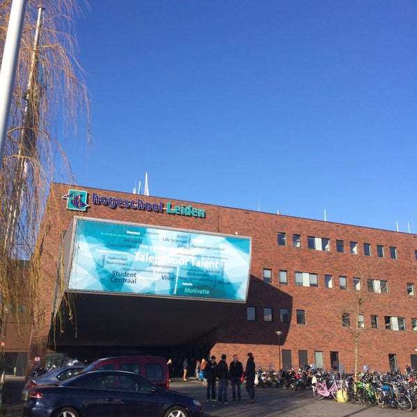 Photo taken at Hogeschool Leiden by Denizzmir on 1/19/2015
