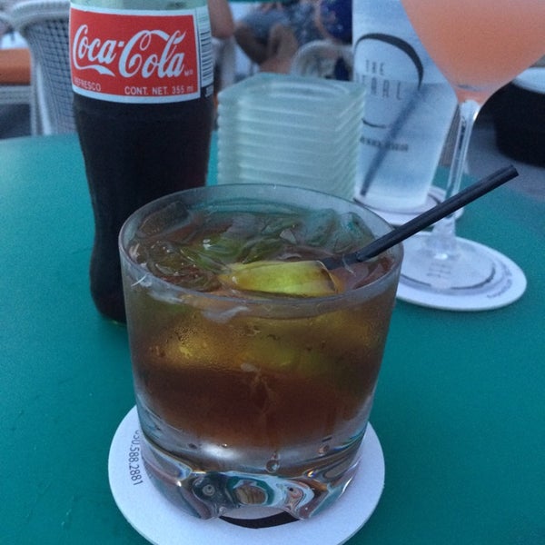 Foto tomada en Havana Beach Bar &amp; Grill  por Marcy M. el 8/21/2014