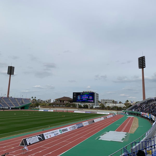Fotos En 白波スタジアム アウェイ席 Estadio De Futbol En 鹿児島市