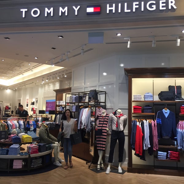 Related access turtle Tommy Hilfiger - Downtown Core - Raffles City