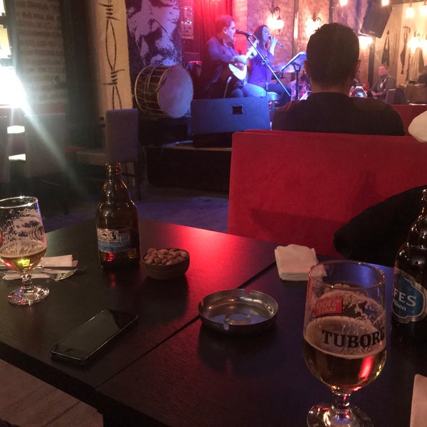 Foto diambil di Semerkent Bar oleh Kemal Y. pada 1/18/2018