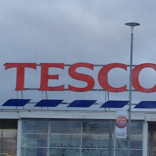 Tesco Extra スーパーマーケット