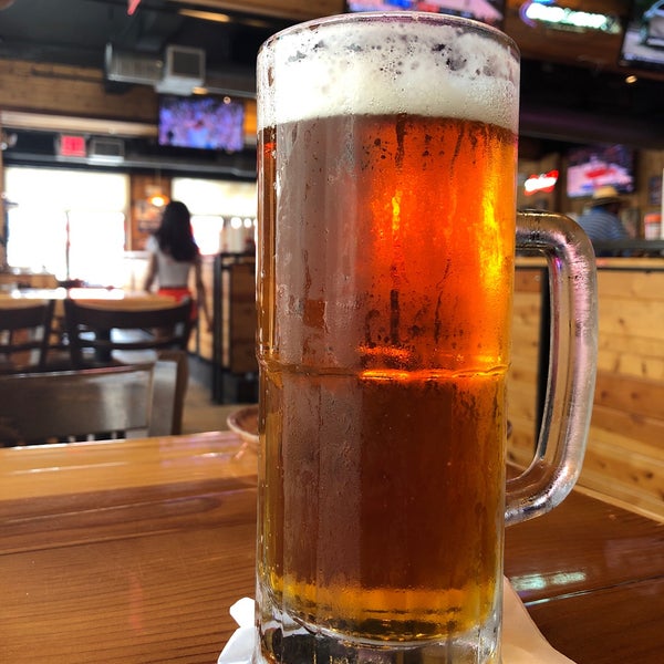 Photo taken at Hooters by Urolog T. on 5/20/2019