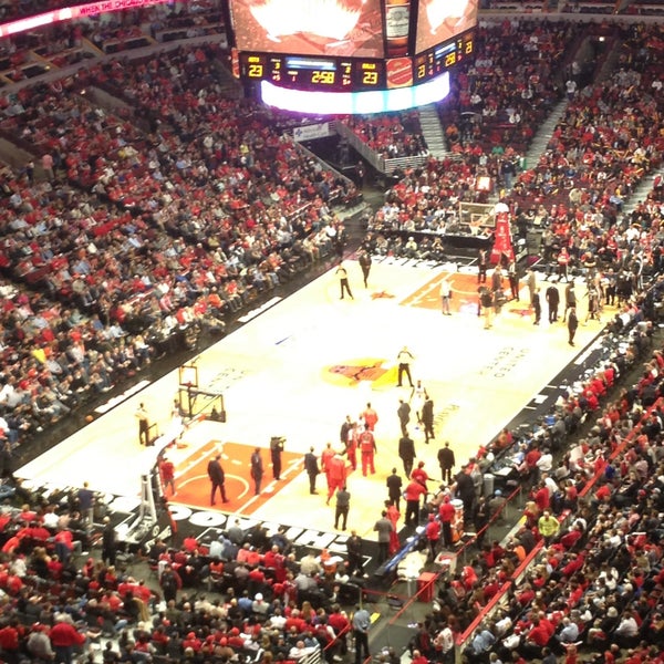 Das Foto wurde bei United Center von Mallory K. am 5/3/2013 aufgenommen