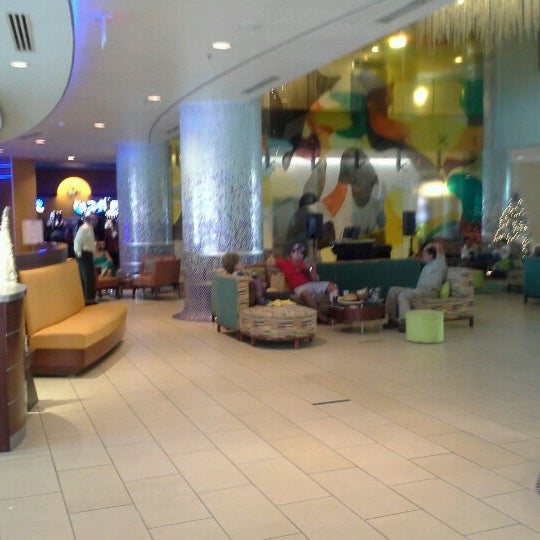 1/6/2013 tarihinde Ashley P.ziyaretçi tarafından Renaissance Mall'de çekilen fotoğraf