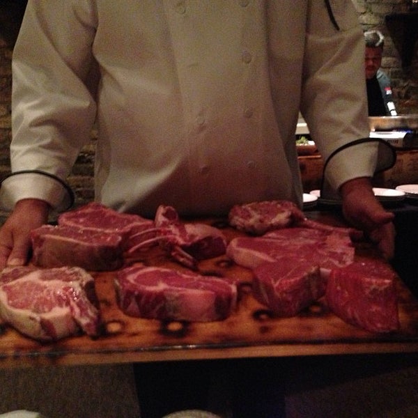 Foto tomada en Chamberlain&#39;s Steak &amp; Chop House  por Dallas Food N. el 7/9/2013