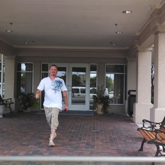 Das Foto wurde bei Hilton Garden Inn von Trey C. am 7/5/2013 aufgenommen