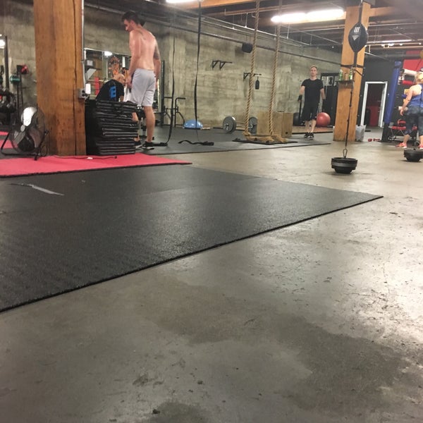 รูปภาพถ่ายที่ Seattle Boxing Gym โดย Ahmad C. เมื่อ 7/9/2016