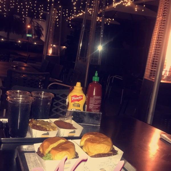 1/9/2019 tarihinde LujainAlmutairiziyaretçi tarafından Burger Factory  (Al Nuzha Co-op)'de çekilen fotoğraf