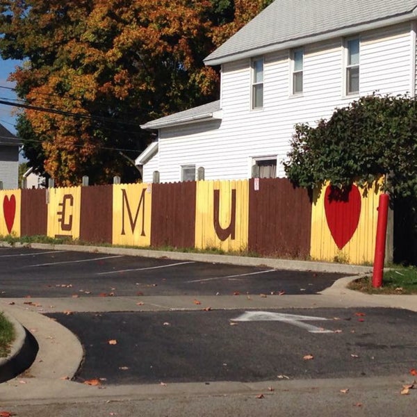 Das Foto wurde bei Central Michigan University von Margie H. am 4/24/2015 aufgenommen